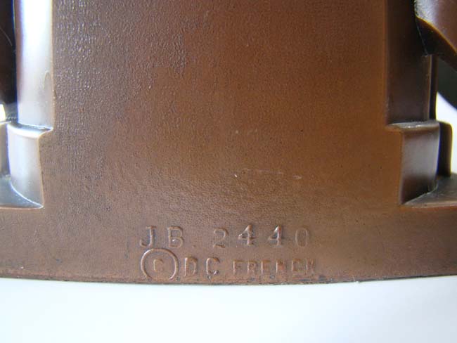 A fine pair of "Lincoln in the chair" bookends by Jennings Brothers circa 1925 — image 4